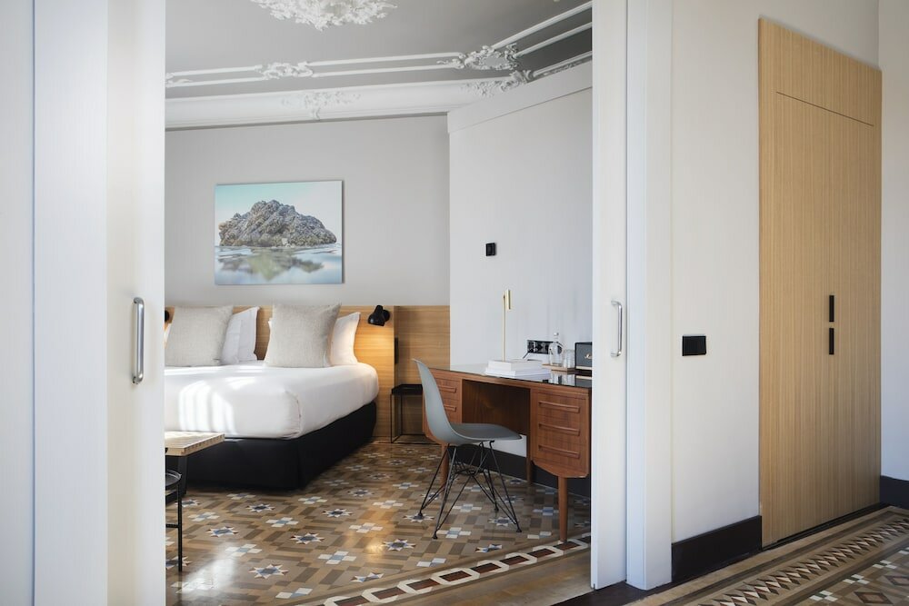 Фото Alexandra Barcelona Hotel, Curio Collection by Hilton