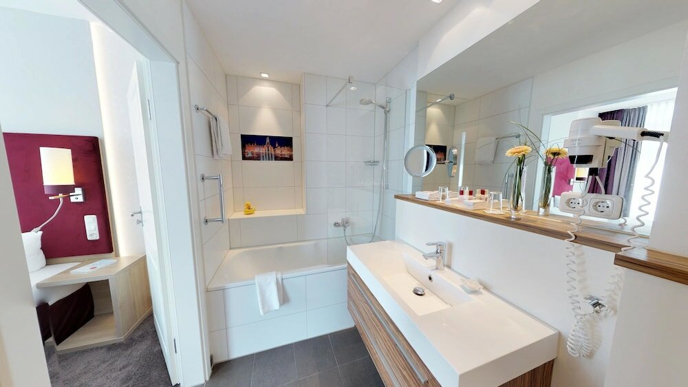 Фото Hotel Goldene Traube