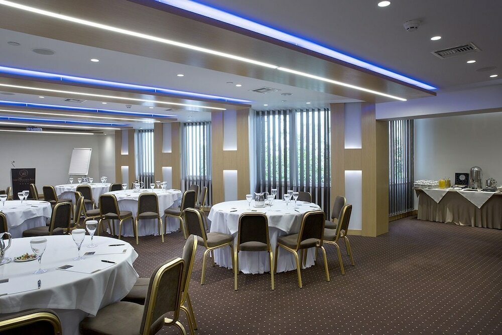 Фото Golden Age Hotel