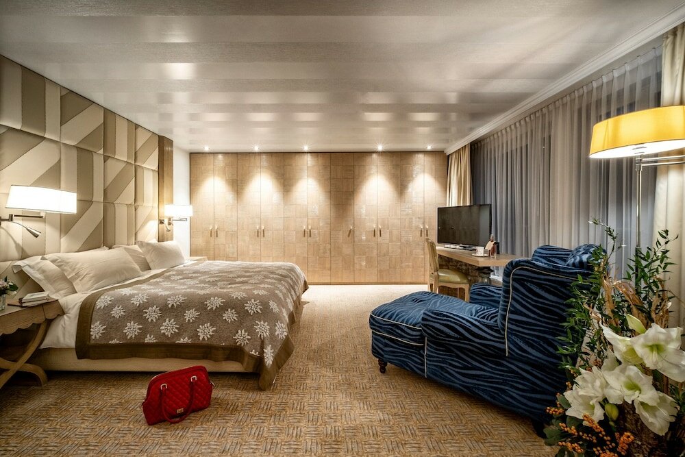 Фото Tschuggen Grand Hotel