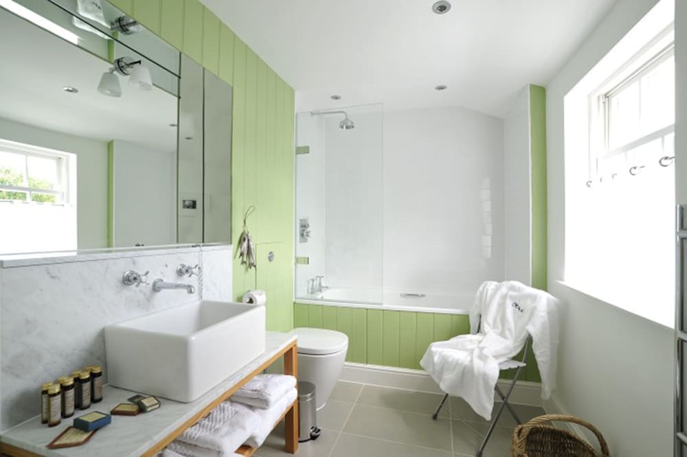 Фото The Crown hotel