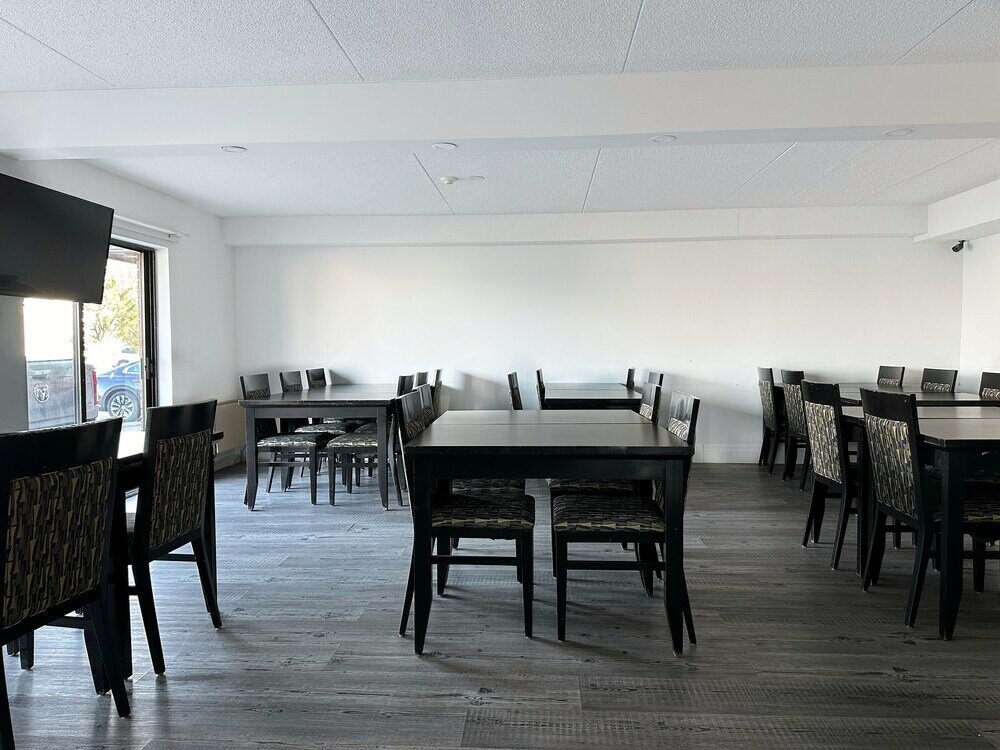 Фото Travelodge by Wyndham Welland