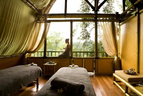 Гостиница Kupu Kupu Barong Villas and Tree SPA by L'occitane