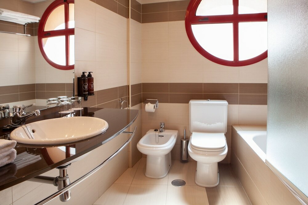 Фото Senator Huelva Hotel