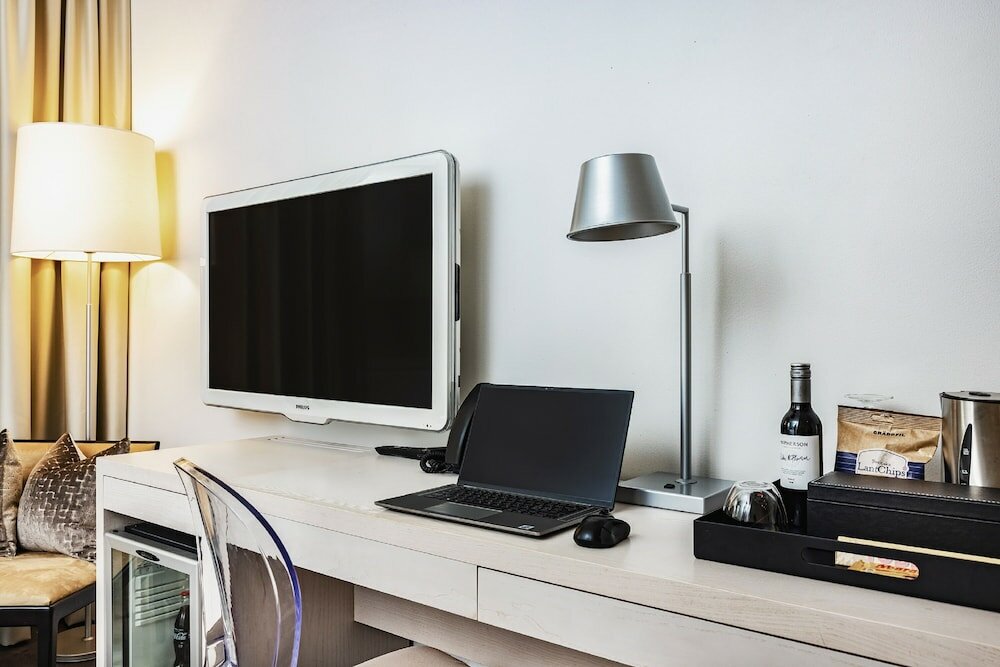 Фото Hotel Riverton