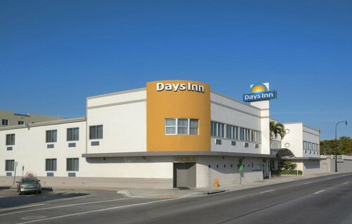 Гостиница Days Inn by Wyndham Miami Airport North