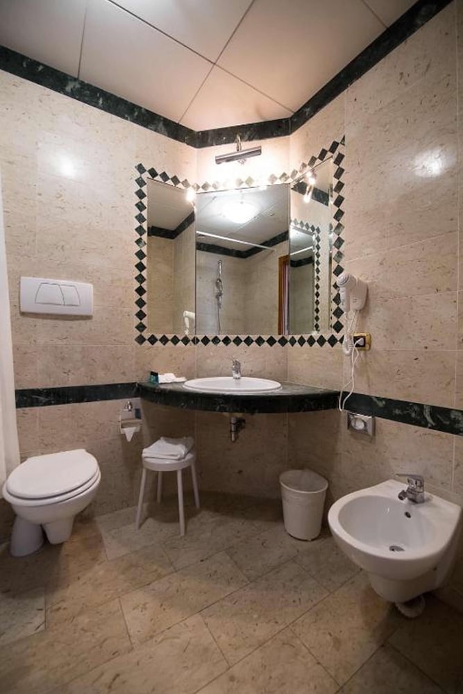 Фото Quality Hotel Nova Domus