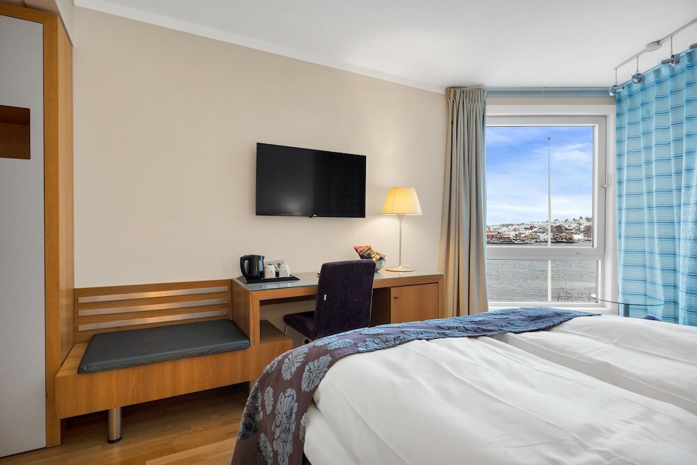 Фото Clarion Hotel Tyholmen Arendal