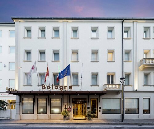 Гостиница Best Western Plus Hotel Bologna