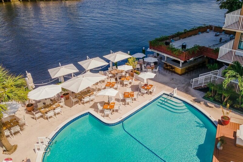 Гостиница Sands Harbor Resort and Marina в Помпано Бич