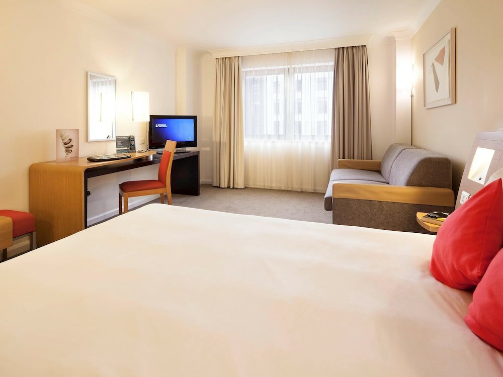 Фото Novotel Bristol Centre