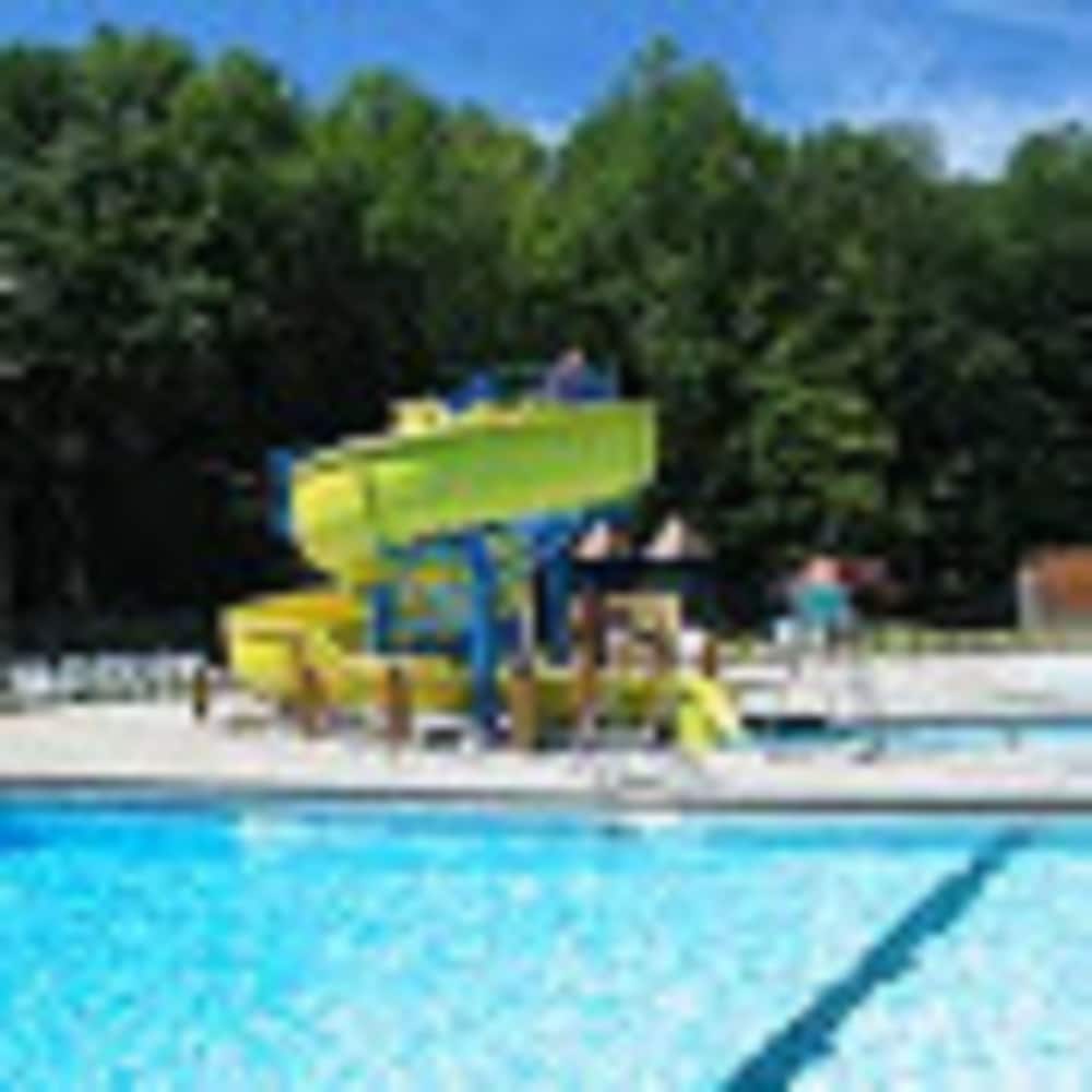 Фото Holiday Inn Express Cloverdale - Greencastle, an Ihg Hotel