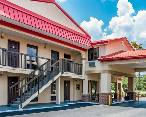 Гостиница Econo Lodge Richmond Hill