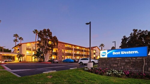 Внешний вид отеля Best Western Carlsbad by the Sea в Карлсбаде, фото 1