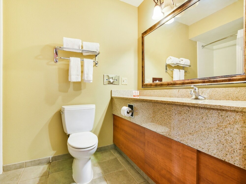 Фото Oyo Townhouse Oklahoma City Airport