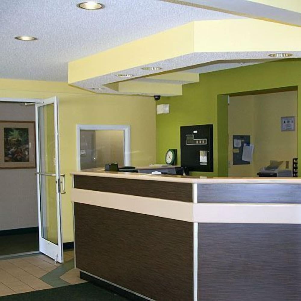 Фото Motel 6 Charlotte - University