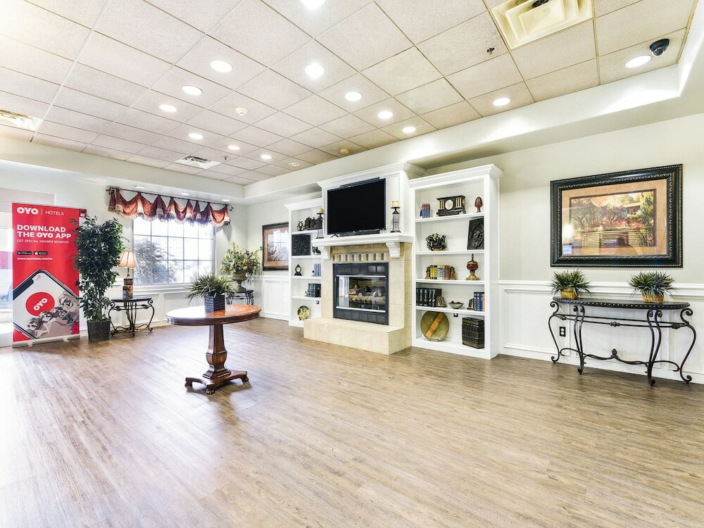 Фото Oyo Townhouse Oklahoma City Airport