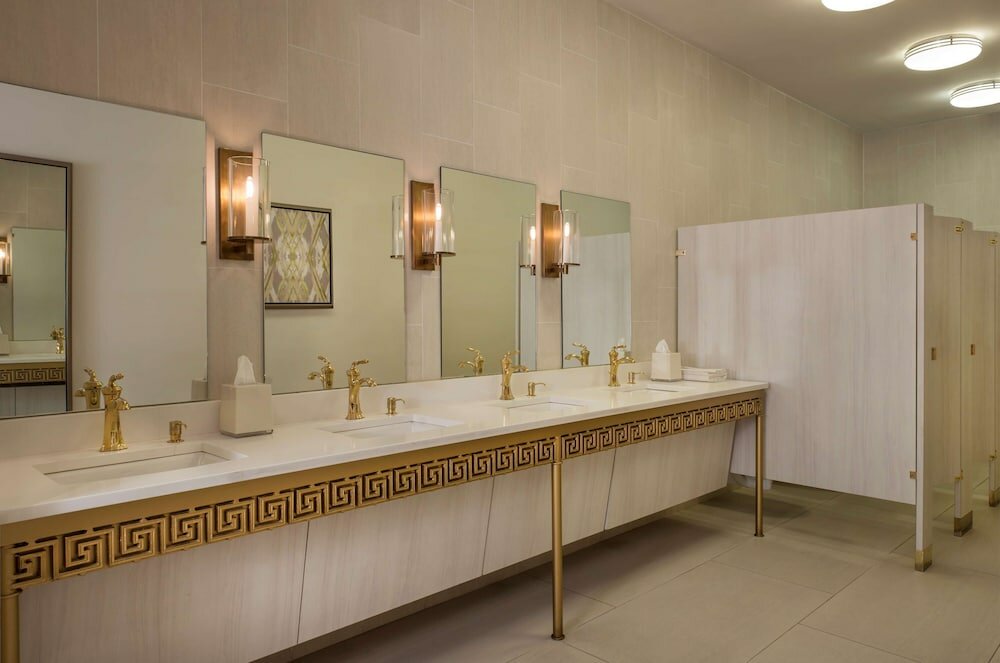 Фото DoubleTree by Hilton Hotel Dallas – Love Field