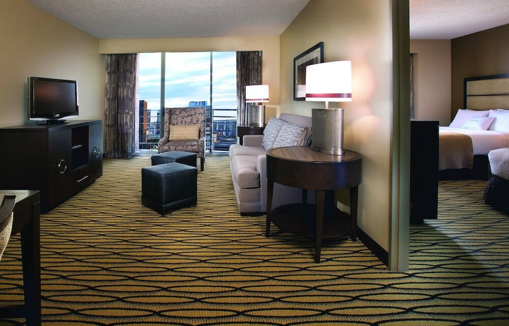 Фото DoubleTree Suites by Hilton Hotel Austin
