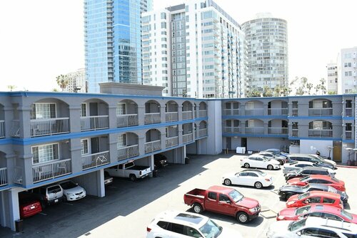 Гостиница Travelodge by Wyndham Long Beach Convention Center в Лонг-Бич