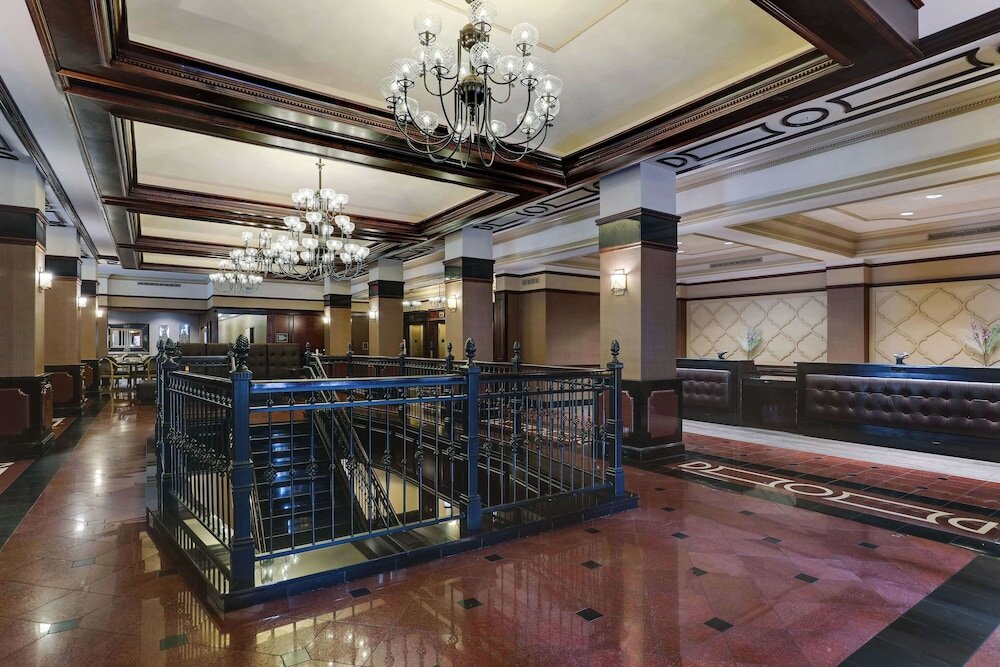 Фото Drury Plaza Hotel New Orleans