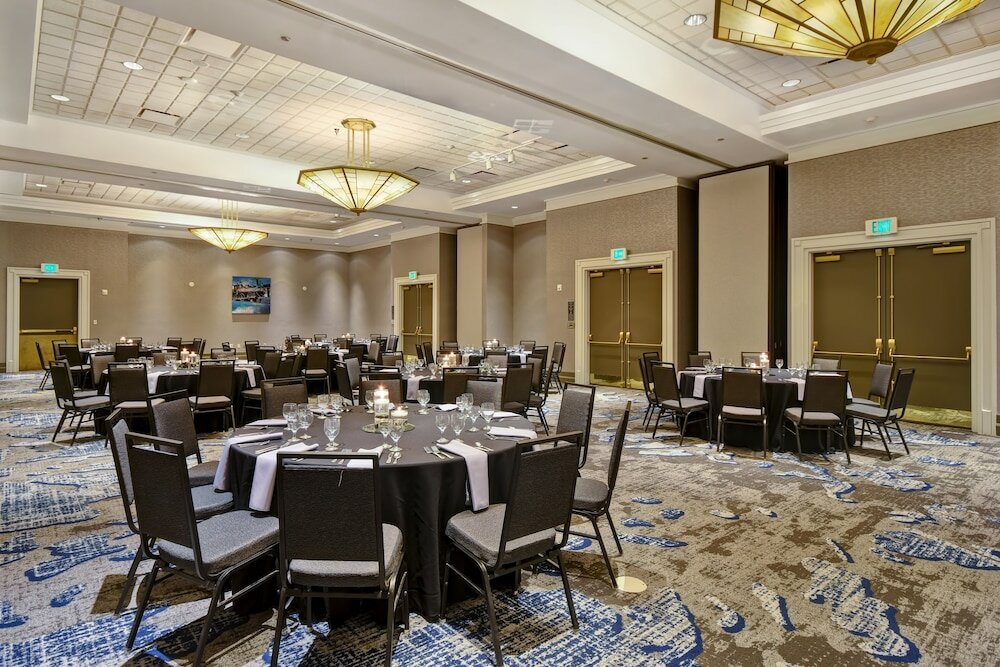 Фото Embassy Suites Omaha - Downtown/Old Market