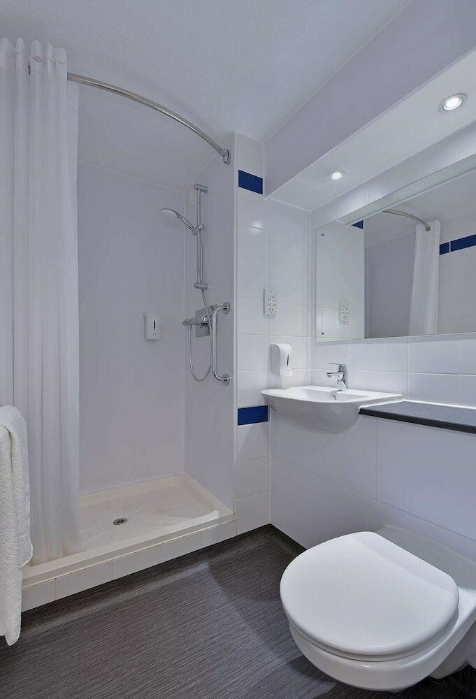 Фото Travelodge York Tadcaster