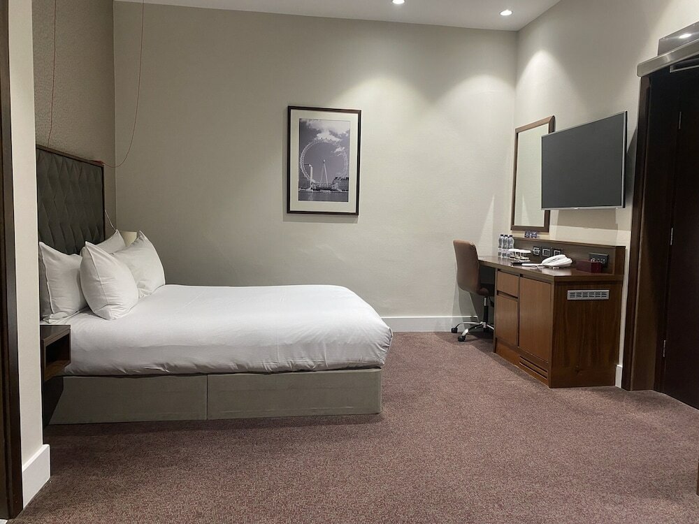 Фото DoubleTree by Hilton London Marble Arch