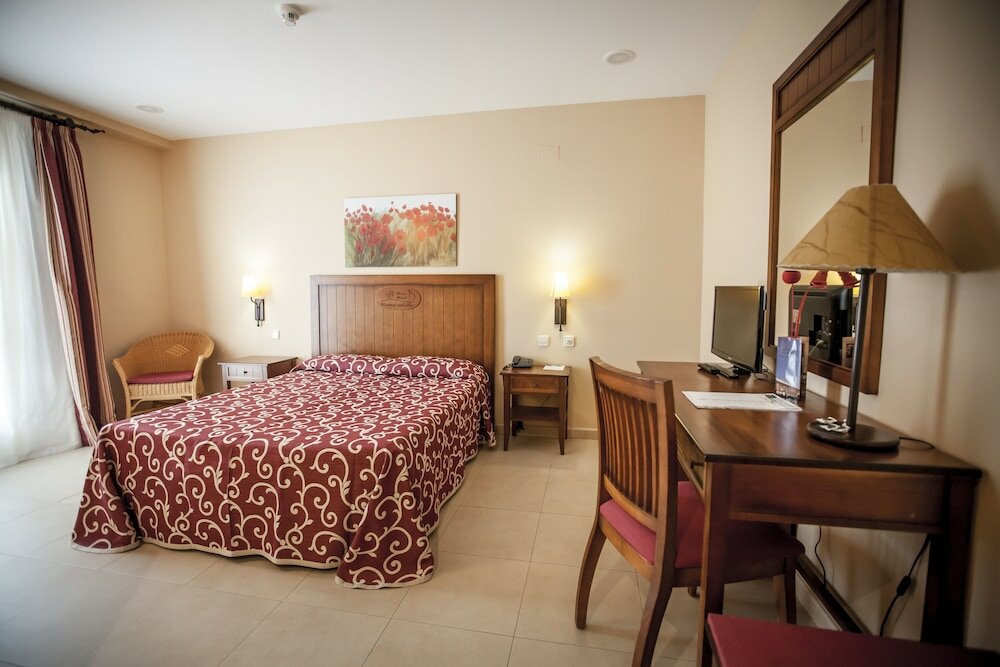 Фото Gran Hotel Ciudad Del Sur