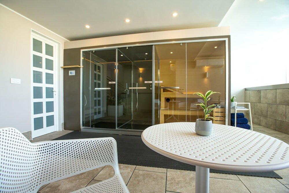 Фото 115 The Strand Hotel by Neu Collective