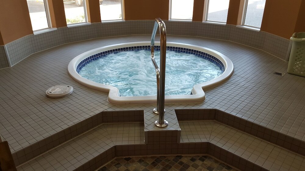 Фото SureStay Plus Hotel by Best Western Lethbridge