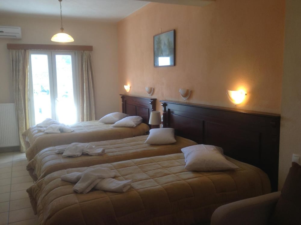 Фото Famissi Hotel