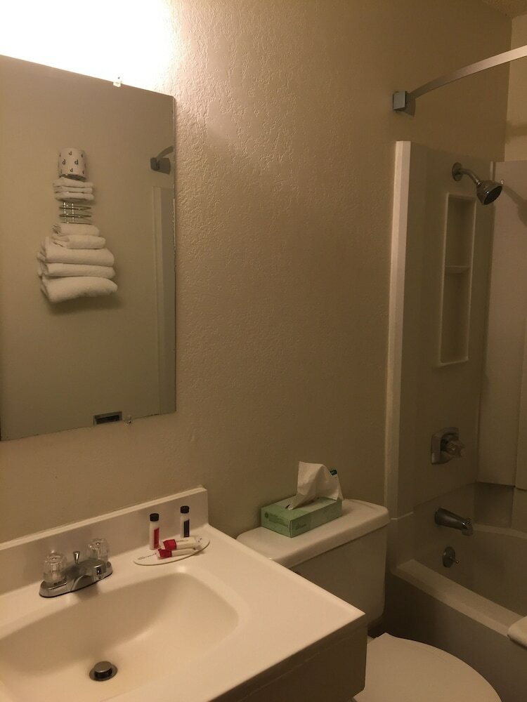 Фото Super 8 by Wyndham Raton