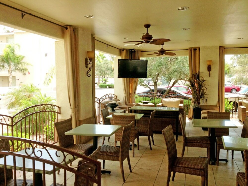 Фото SureStay Plus Hotel by Best Western Tempe University