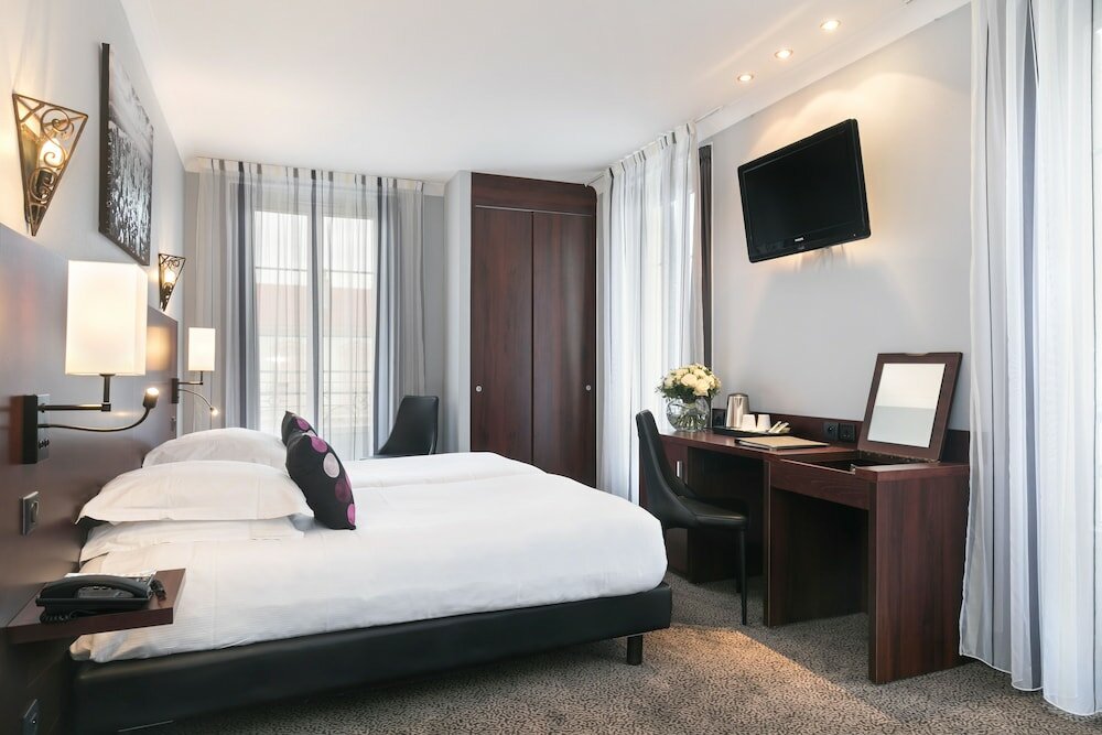 Фото отеля 2