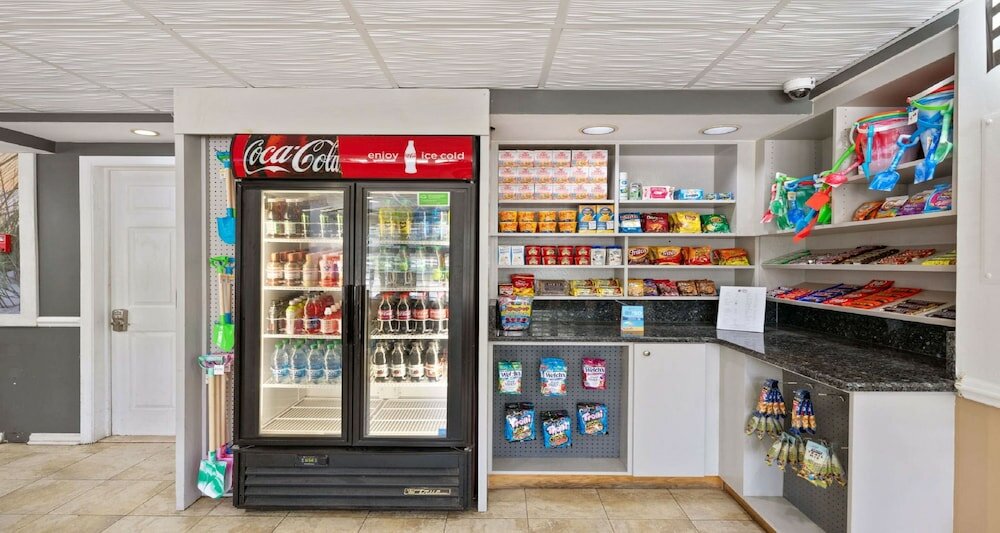 Фото Best Western Plus Holiday Sands Inn & Suites