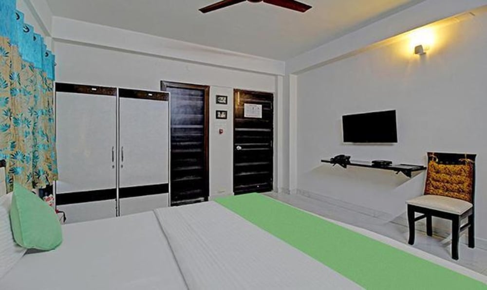 Фото Fabhotel Ashraya Inn