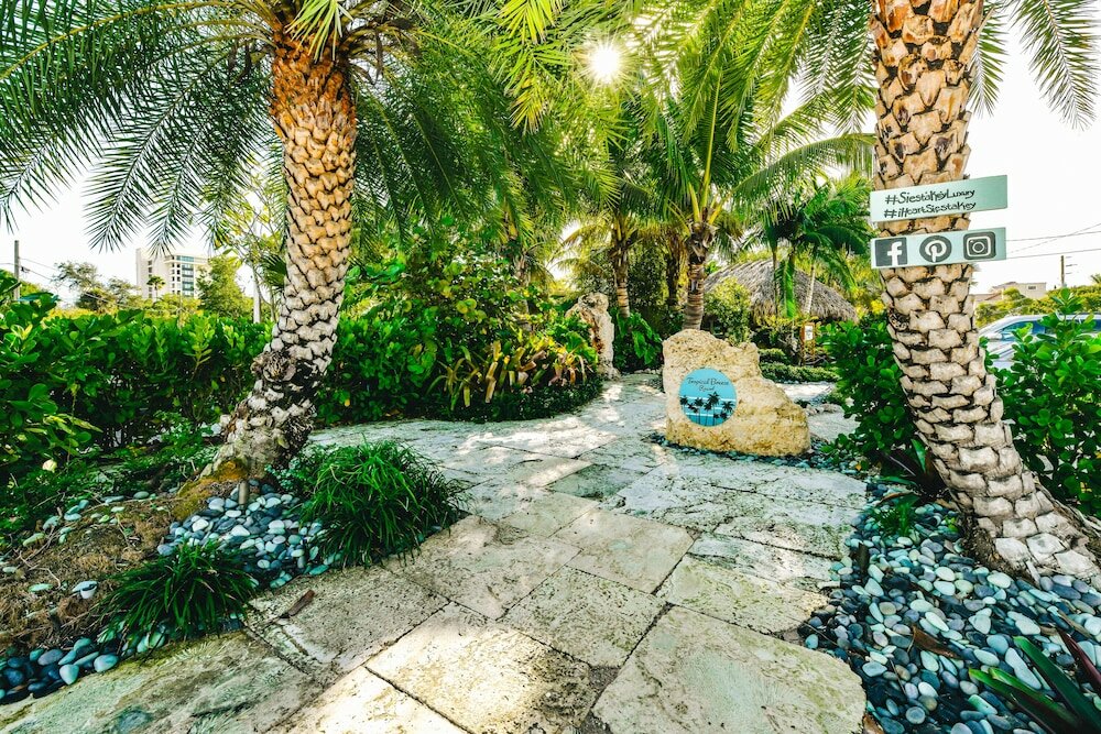 Фото Tropical Breeze Resort