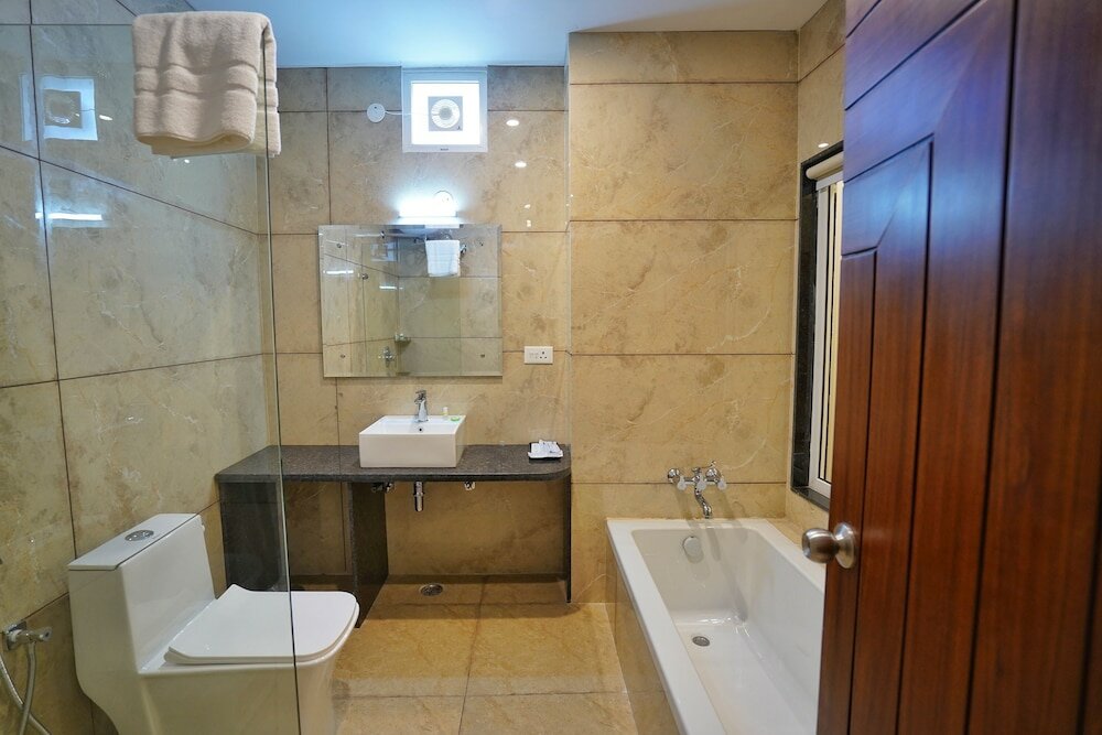 Фото Hotel Golden Orchard