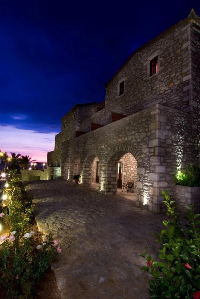 Фото Itilo Traditional Hotel