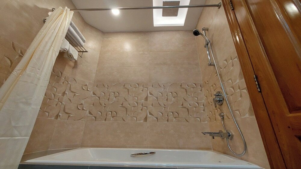 Фото Hotel Grand Galaxy