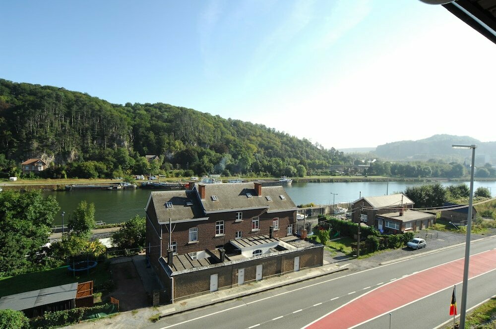 Hotel New Hotel De Lives, Province of Namur, photo