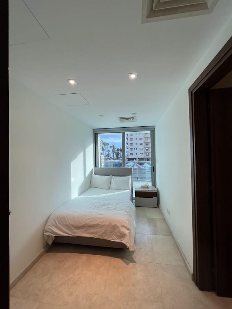 Фото Aphrodite Plaza