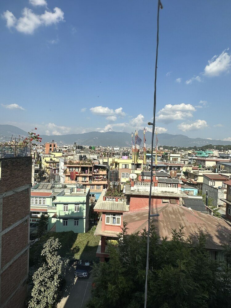 Фото Lakhey Hotel