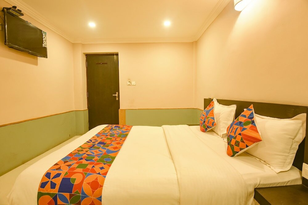 Фото FabExpress Raj Imperial by Rivasa, Calangute