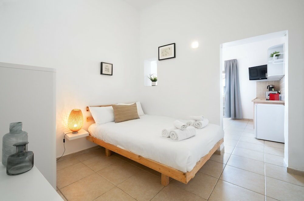 Фото Апартаменты Яркон - на пляже Тель-Авив