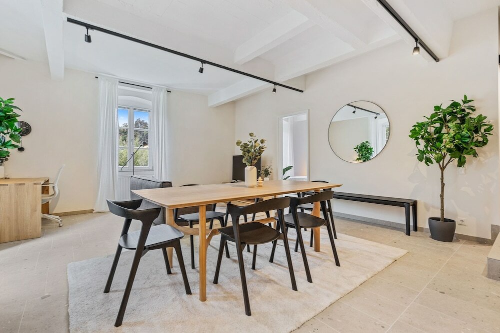 Фото Clausen Hideaway Modern Apartment Id211