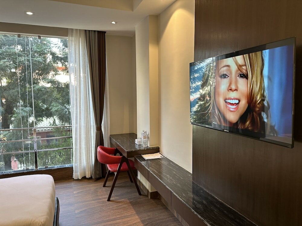 Фото Lakhey Hotel