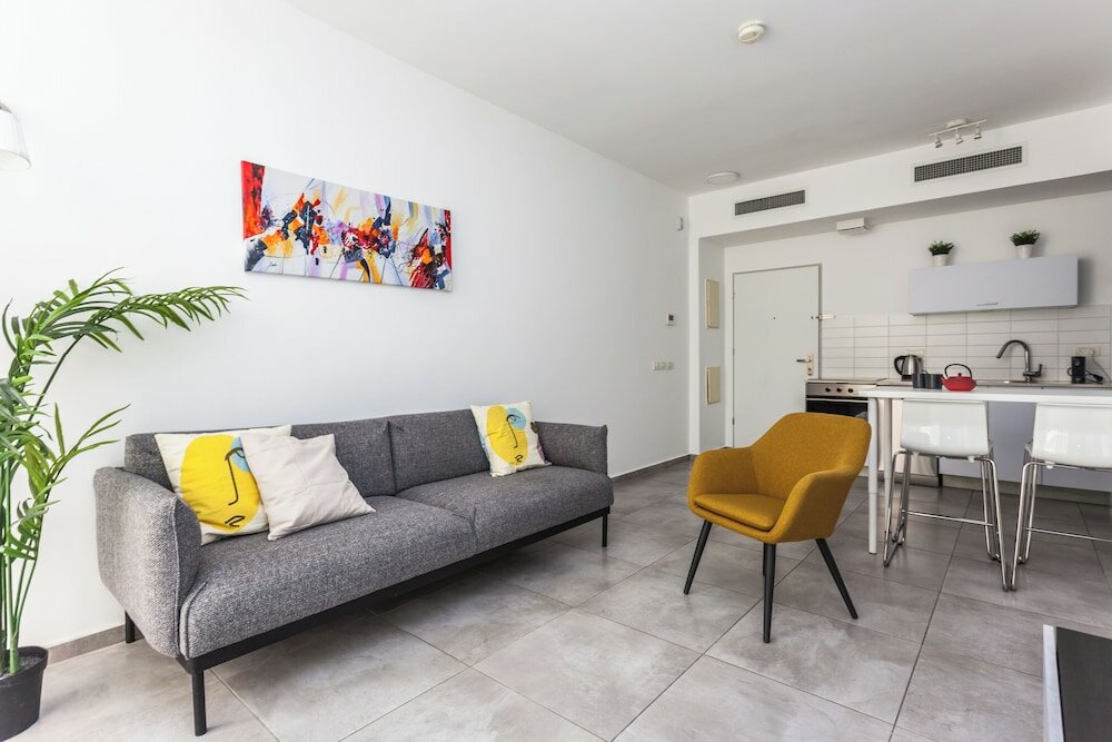 Фото Modern Apartment Walking from the beach