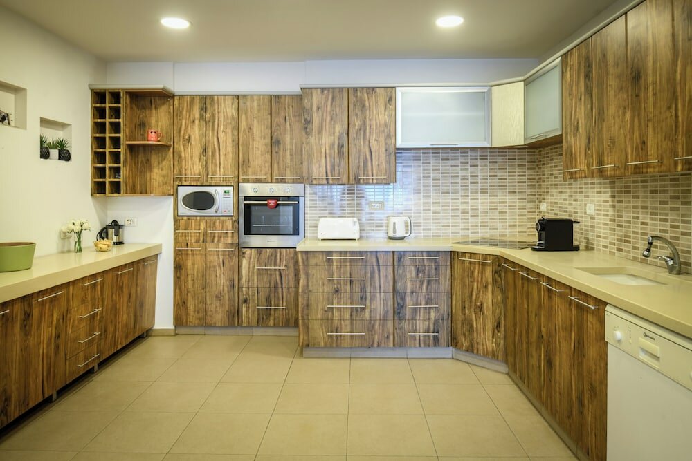 Фото Comfy Haven in Netanya Ctr by Sea N'Rent